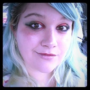 Meet your Posher, Alison